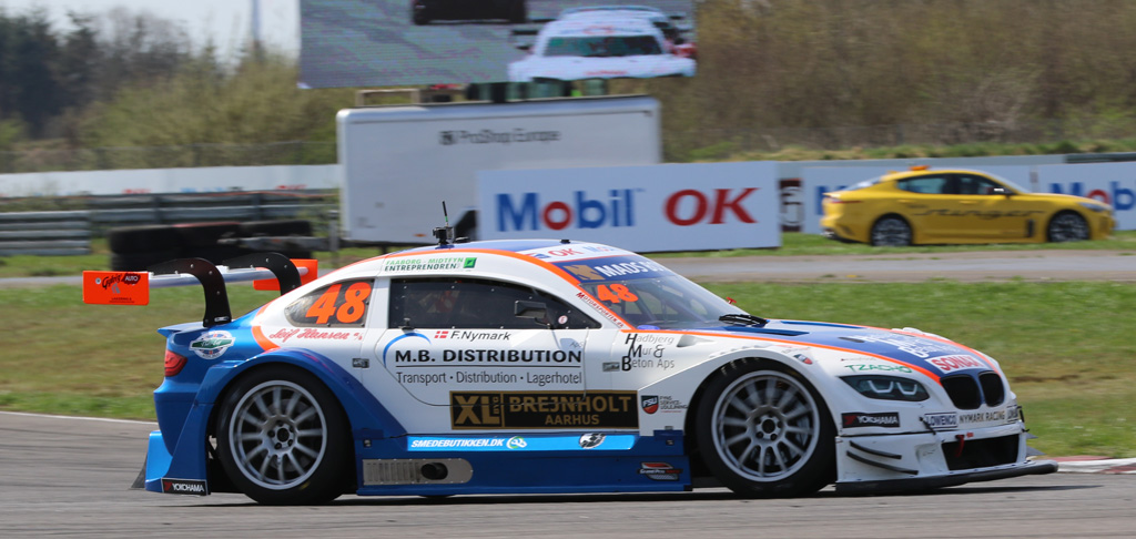 Frederik Nymark tager sæsonens første løbssejr.
(Foto: Motorsporten.dk)